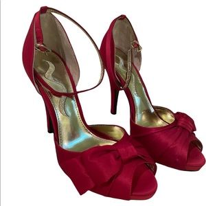 Brand new red Nina heels